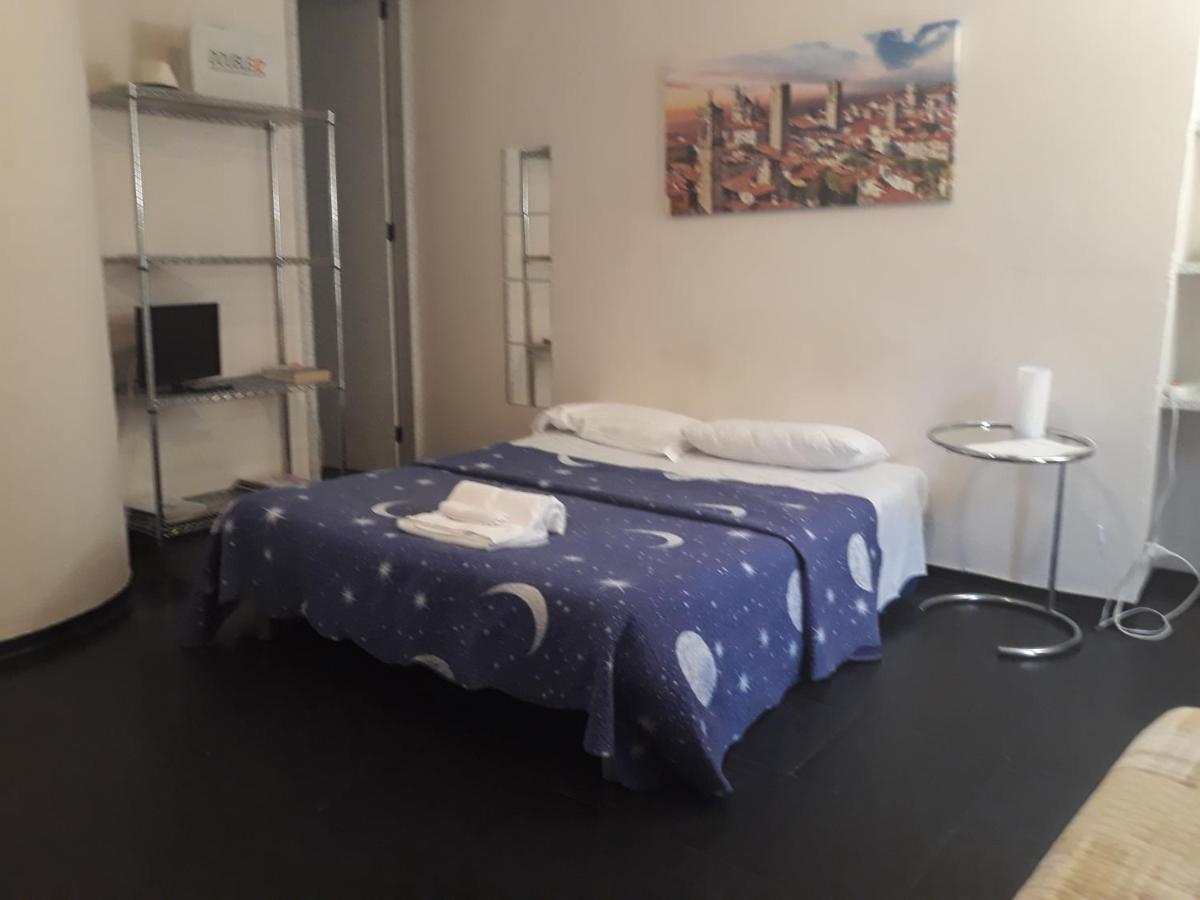 Romeo And Juliet Apartaments Bergamo Esterno foto